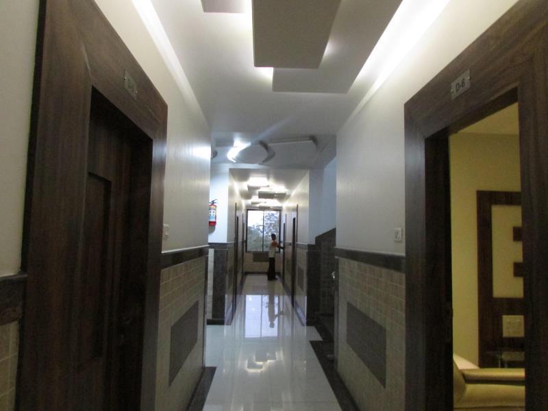שירדי Oyo 4316 Hotel Sai Empire מראה חיצוני תמונה