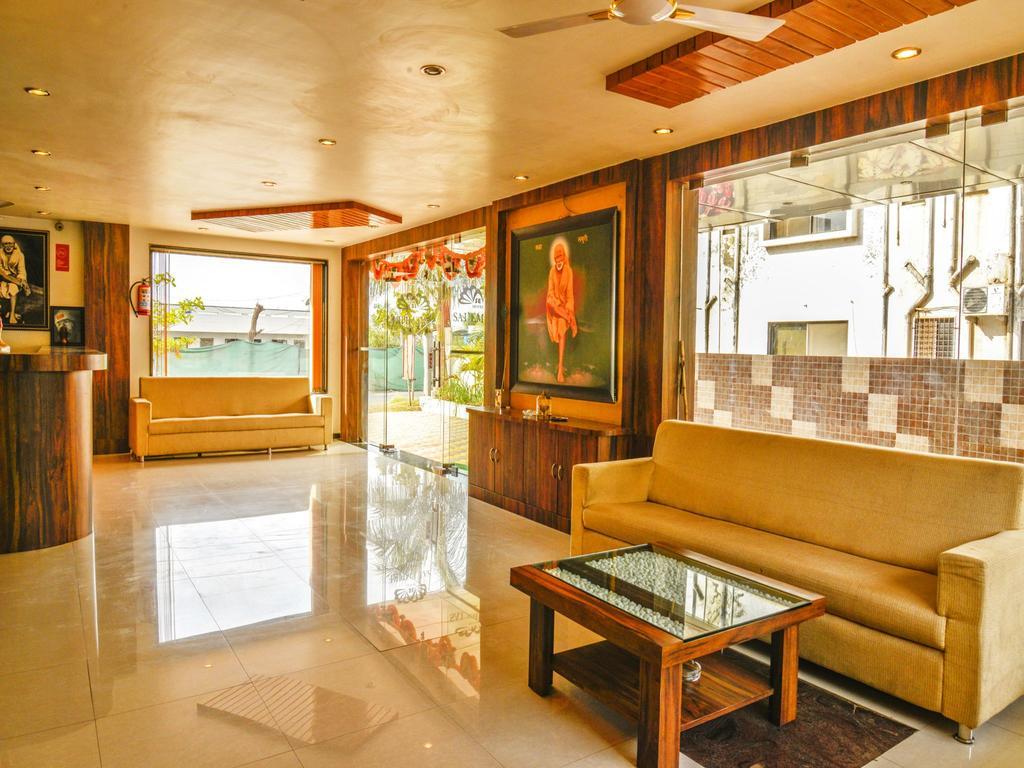 שירדי Oyo 4316 Hotel Sai Empire מראה חיצוני תמונה