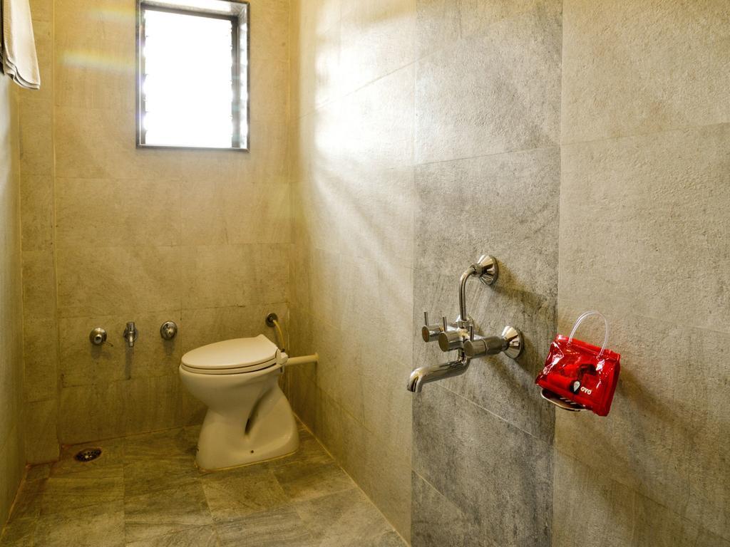 שירדי Oyo 4316 Hotel Sai Empire מראה חיצוני תמונה
