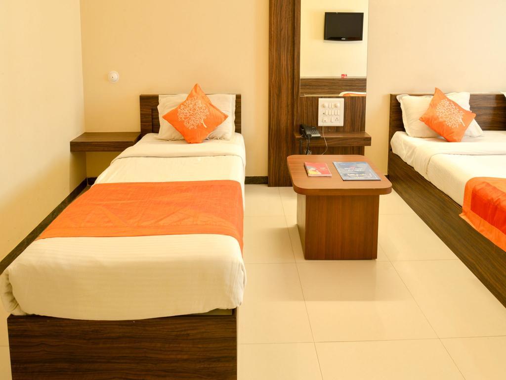 שירדי Oyo 4316 Hotel Sai Empire מראה חיצוני תמונה